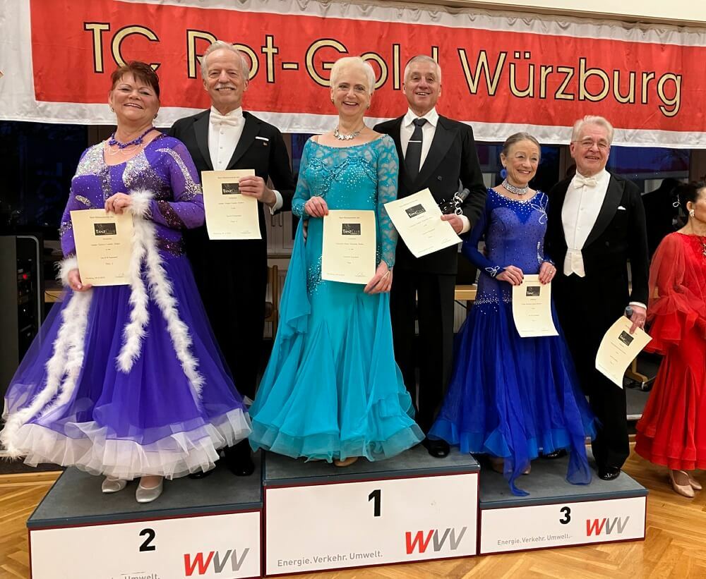 Aufstieg in die SKlasse Tanz Club RotGold Würzburg
